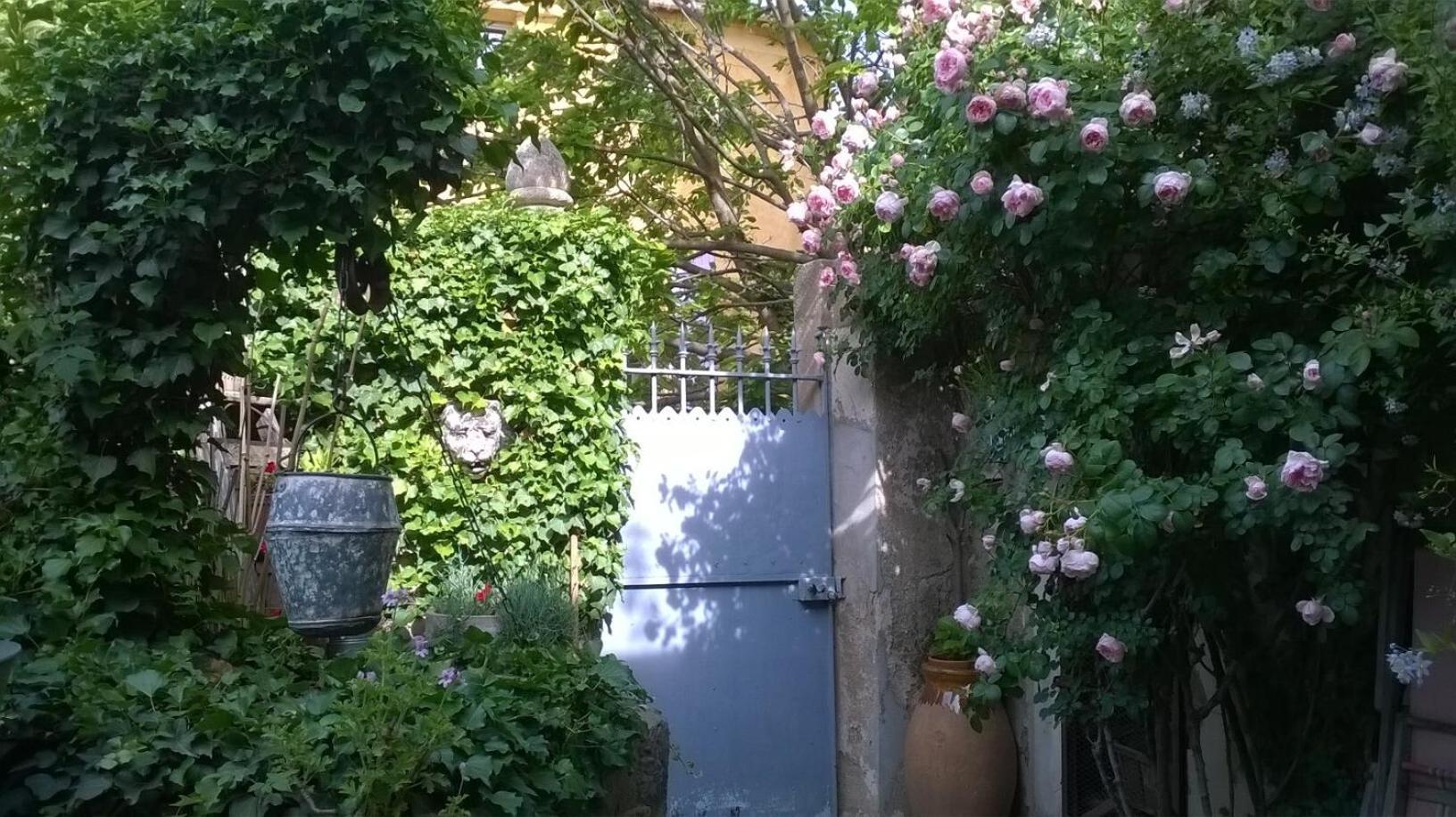 Hotel Au Puits de la Fontaine à Tavernes Extérieur photo