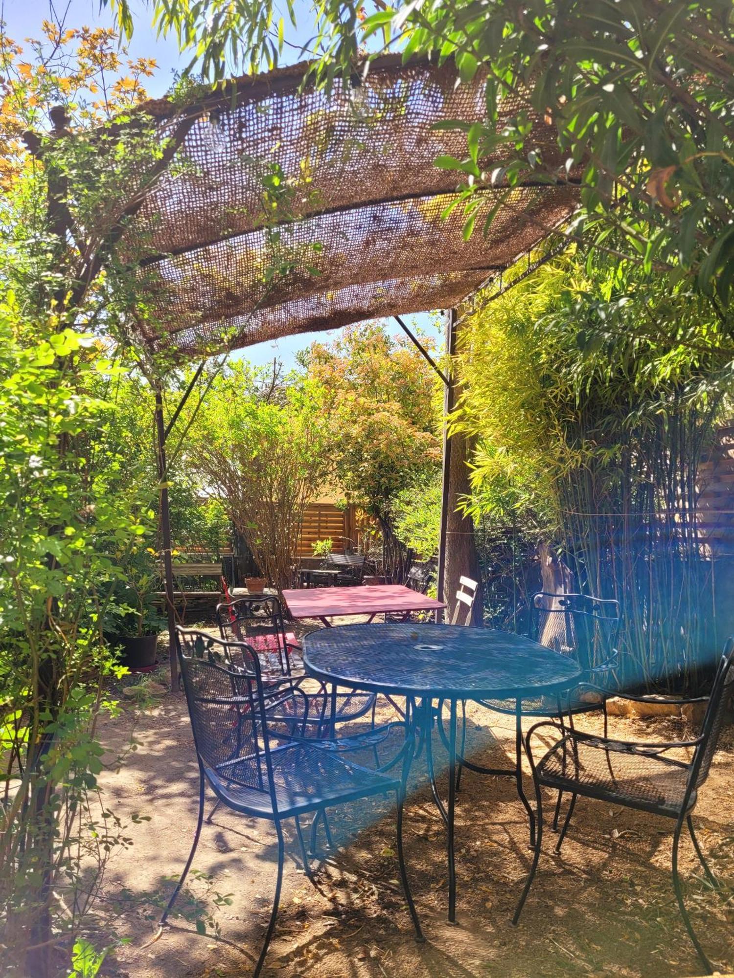 Hotel Au Puits de la Fontaine à Tavernes Extérieur photo