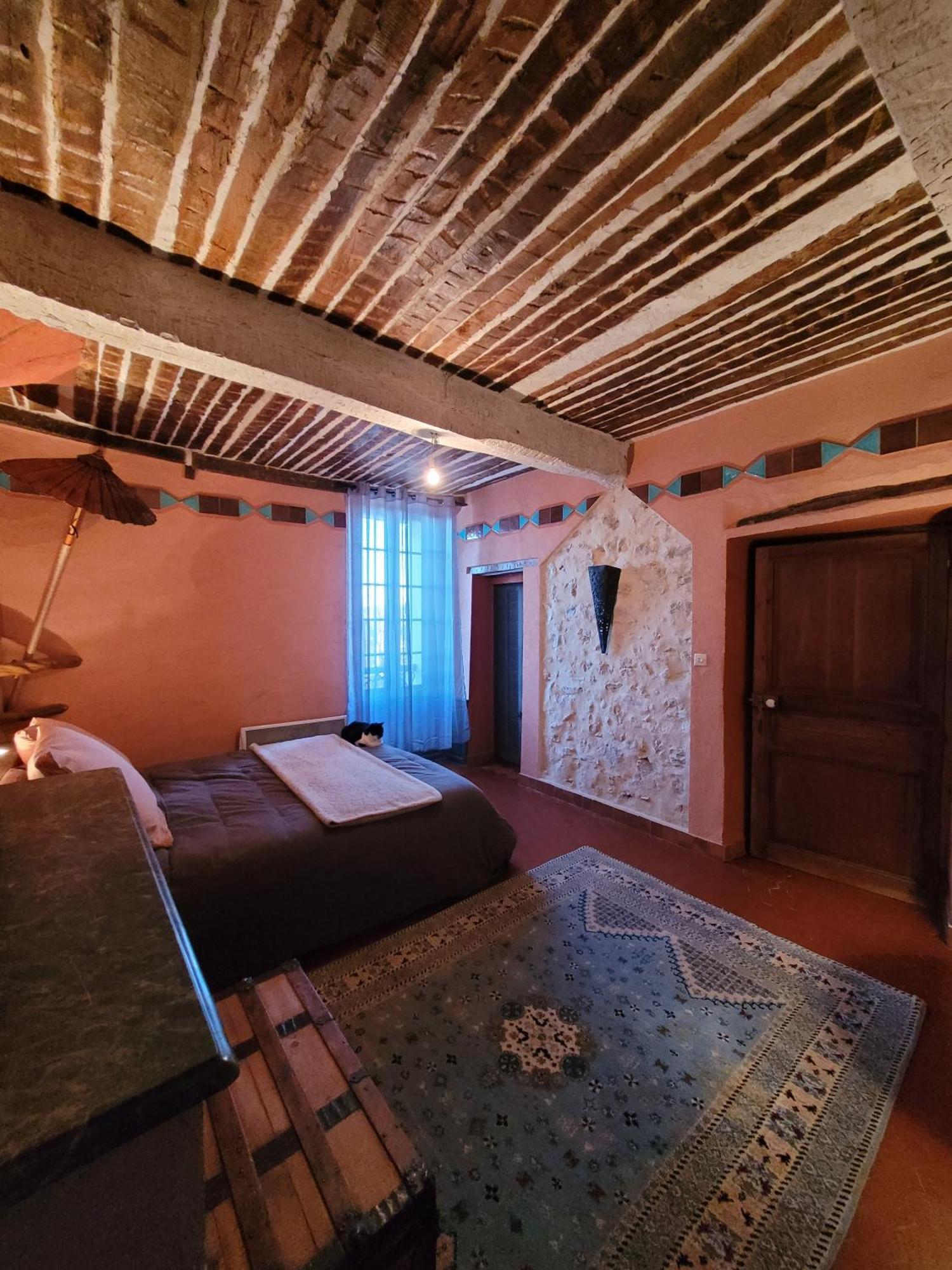 Hotel Au Puits de la Fontaine à Tavernes Chambre photo